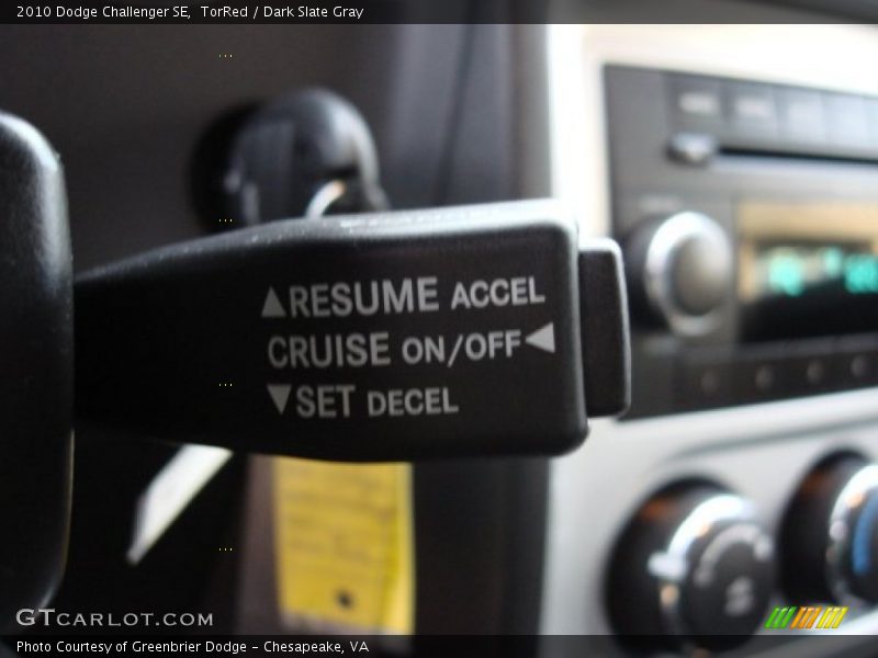TorRed / Dark Slate Gray 2010 Dodge Challenger SE