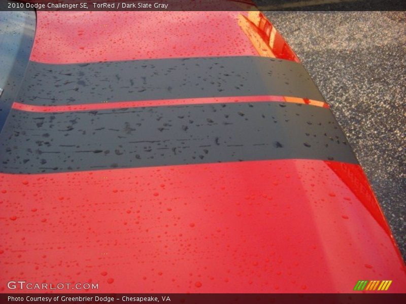 TorRed / Dark Slate Gray 2010 Dodge Challenger SE