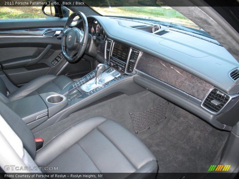 Dashboard of 2011 Panamera Turbo