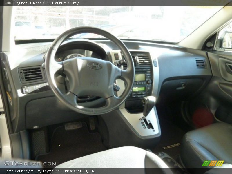 Dashboard of 2009 Tucson GLS