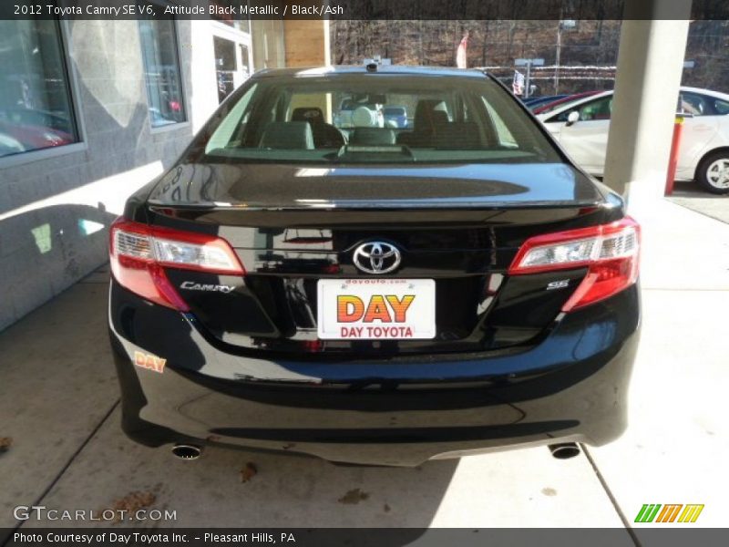 Attitude Black Metallic / Black/Ash 2012 Toyota Camry SE V6