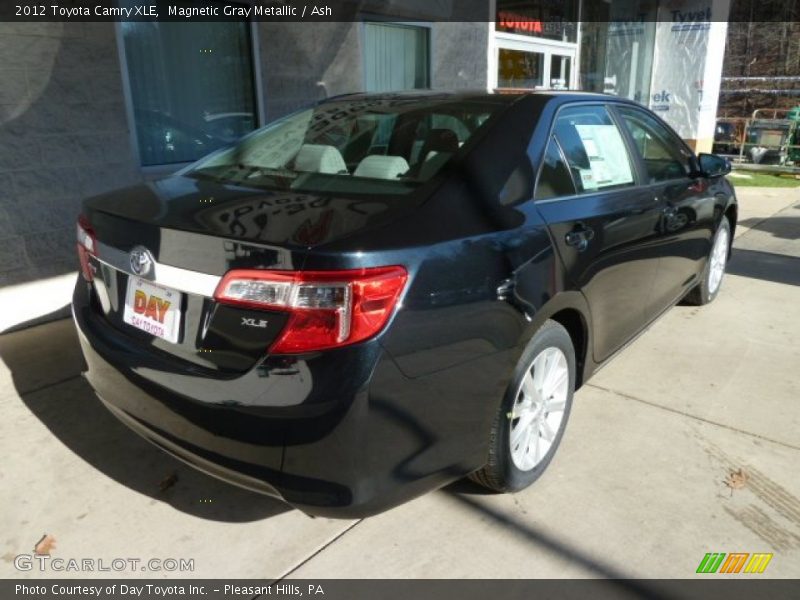Magnetic Gray Metallic / Ash 2012 Toyota Camry XLE