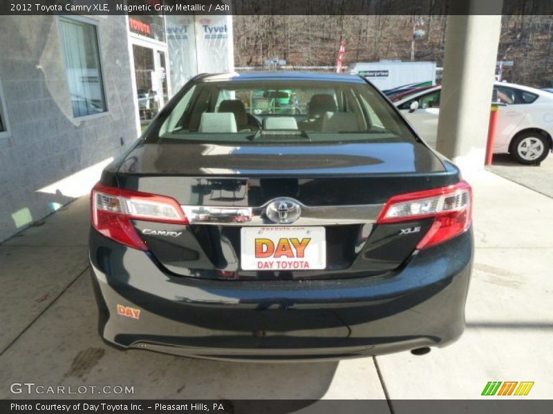 Magnetic Gray Metallic / Ash 2012 Toyota Camry XLE
