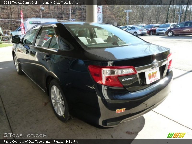 Magnetic Gray Metallic / Ash 2012 Toyota Camry XLE