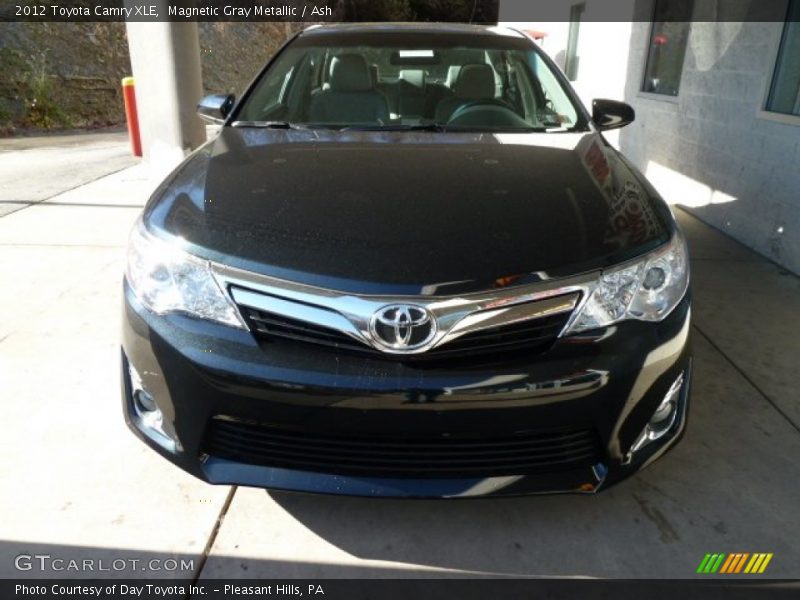 Magnetic Gray Metallic / Ash 2012 Toyota Camry XLE