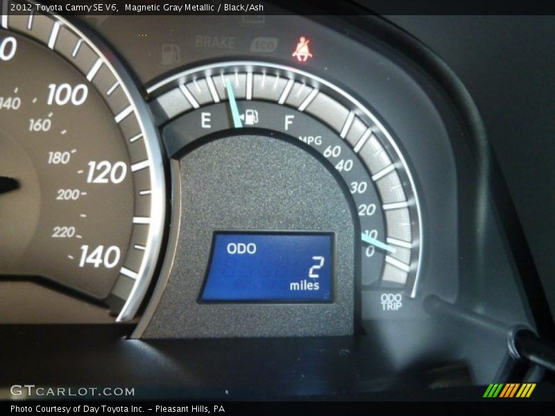 Magnetic Gray Metallic / Black/Ash 2012 Toyota Camry SE V6