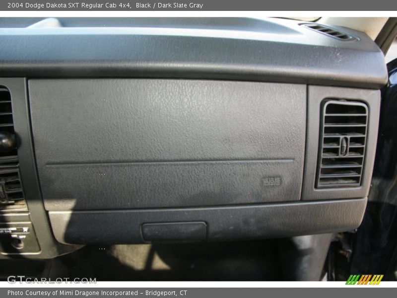 Black / Dark Slate Gray 2004 Dodge Dakota SXT Regular Cab 4x4