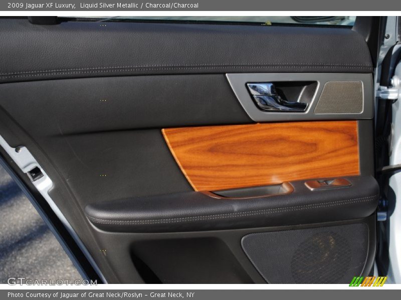 Liquid Silver Metallic / Charcoal/Charcoal 2009 Jaguar XF Luxury