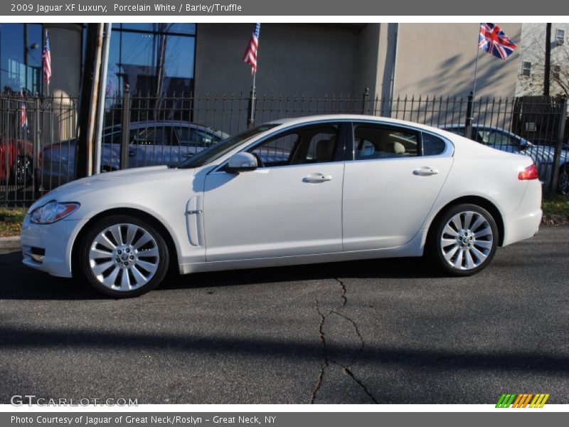 Porcelain White / Barley/Truffle 2009 Jaguar XF Luxury