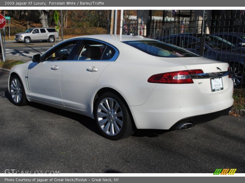 Porcelain White / Barley/Truffle 2009 Jaguar XF Luxury