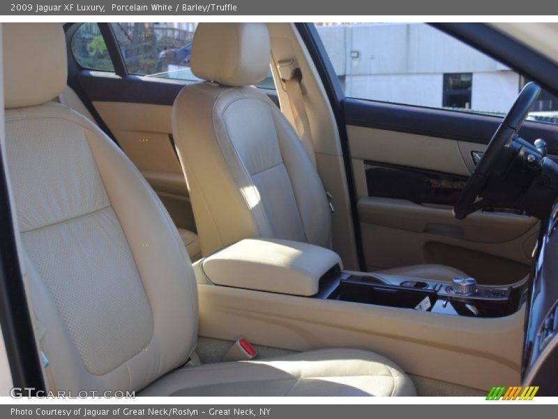 Porcelain White / Barley/Truffle 2009 Jaguar XF Luxury