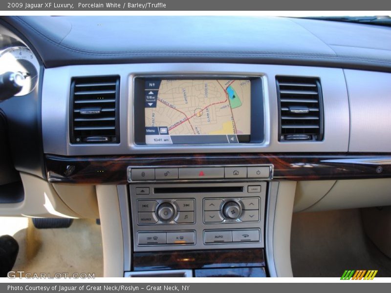 Porcelain White / Barley/Truffle 2009 Jaguar XF Luxury