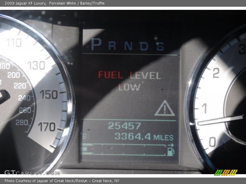 Porcelain White / Barley/Truffle 2009 Jaguar XF Luxury