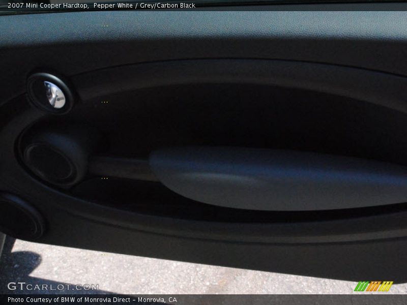 Pepper White / Grey/Carbon Black 2007 Mini Cooper Hardtop
