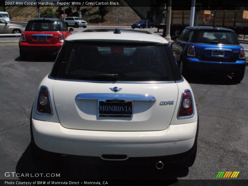 Pepper White / Grey/Carbon Black 2007 Mini Cooper Hardtop
