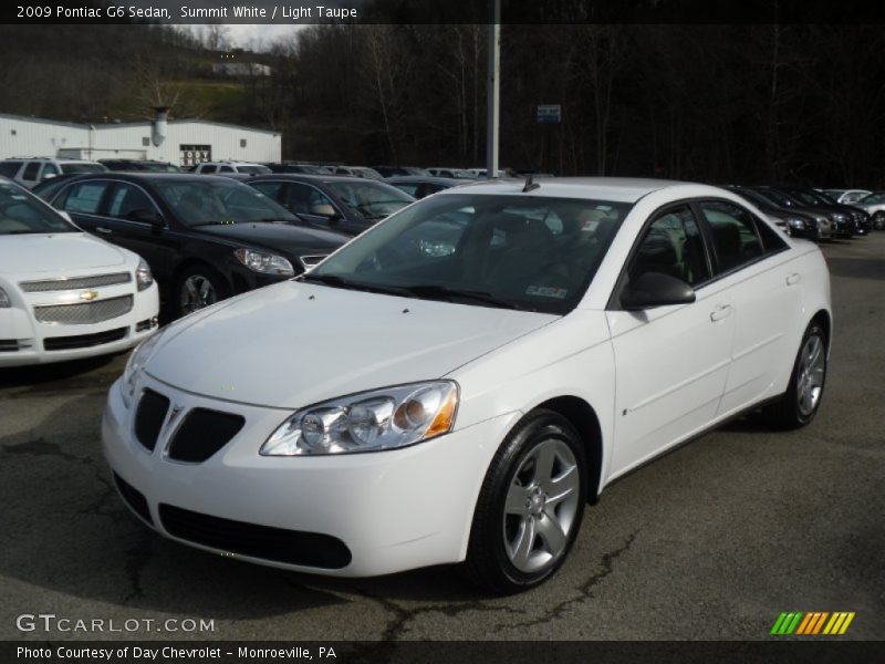 Summit White / Light Taupe 2009 Pontiac G6 Sedan