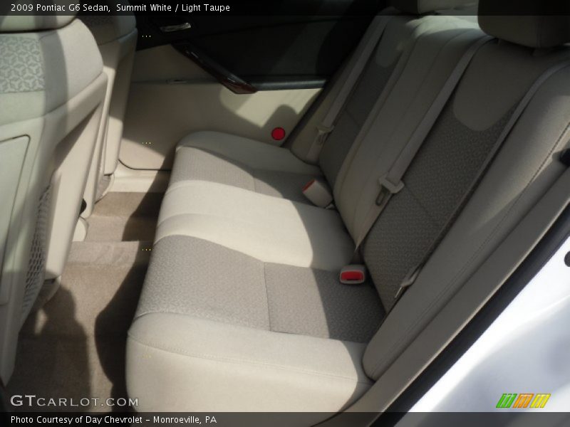 Summit White / Light Taupe 2009 Pontiac G6 Sedan