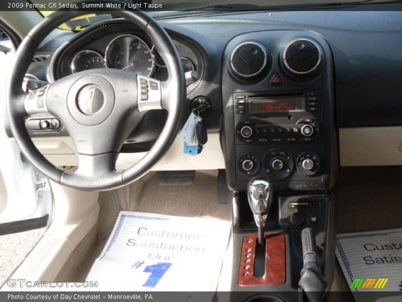 Summit White / Light Taupe 2009 Pontiac G6 Sedan
