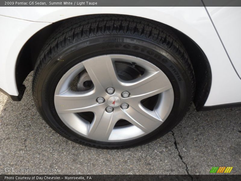 Summit White / Light Taupe 2009 Pontiac G6 Sedan