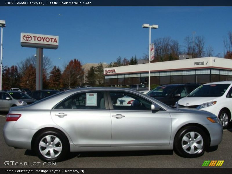 Classic Silver Metallic / Ash 2009 Toyota Camry LE