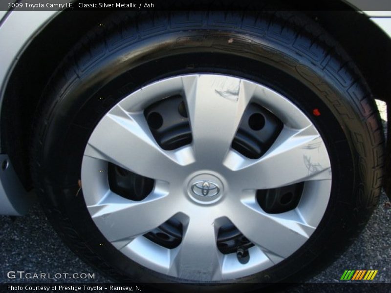 Classic Silver Metallic / Ash 2009 Toyota Camry LE
