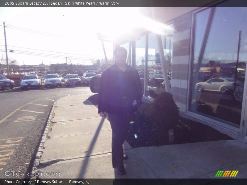 Satin White Pearl / Warm Ivory 2009 Subaru Legacy 2.5i Sedan