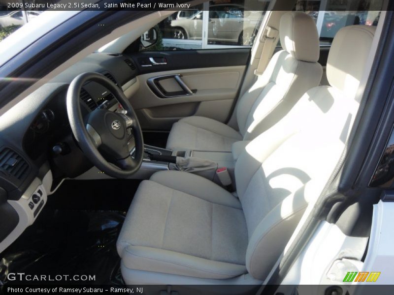 Satin White Pearl / Warm Ivory 2009 Subaru Legacy 2.5i Sedan
