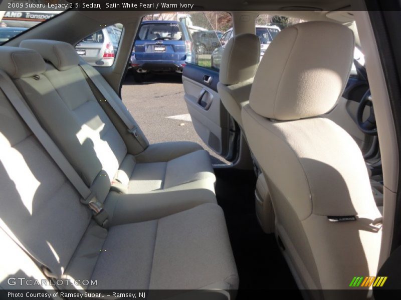 Satin White Pearl / Warm Ivory 2009 Subaru Legacy 2.5i Sedan
