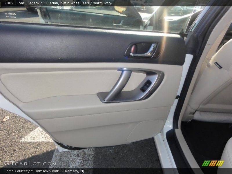 Satin White Pearl / Warm Ivory 2009 Subaru Legacy 2.5i Sedan