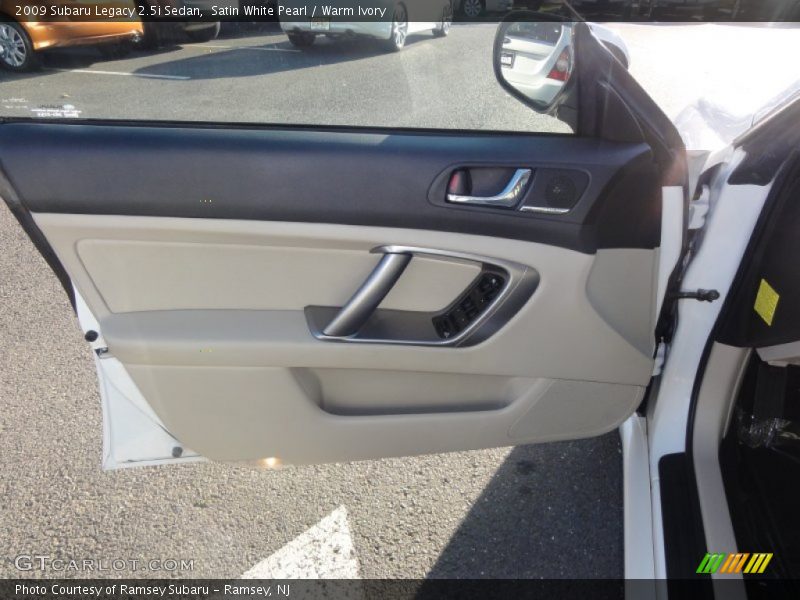 Satin White Pearl / Warm Ivory 2009 Subaru Legacy 2.5i Sedan