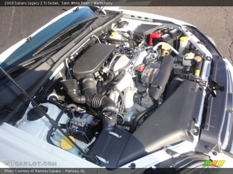 Satin White Pearl / Warm Ivory 2009 Subaru Legacy 2.5i Sedan