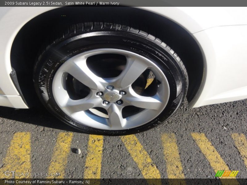 Satin White Pearl / Warm Ivory 2009 Subaru Legacy 2.5i Sedan