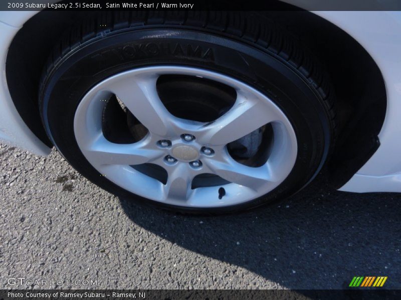 Satin White Pearl / Warm Ivory 2009 Subaru Legacy 2.5i Sedan