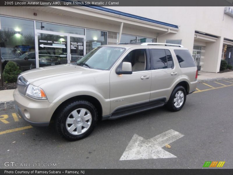 Light French Silk Metallic / Camel 2005 Lincoln Aviator Luxury AWD