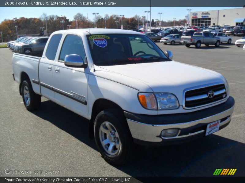 Natural White / Gray 2000 Toyota Tundra SR5 Extended Cab