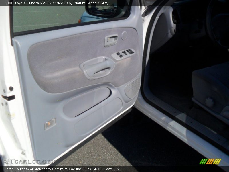 Natural White / Gray 2000 Toyota Tundra SR5 Extended Cab