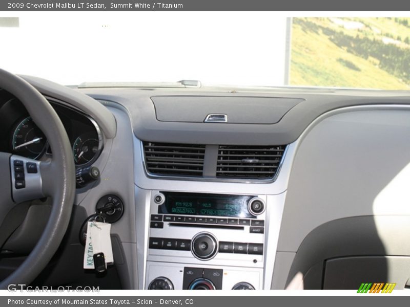 Summit White / Titanium 2009 Chevrolet Malibu LT Sedan