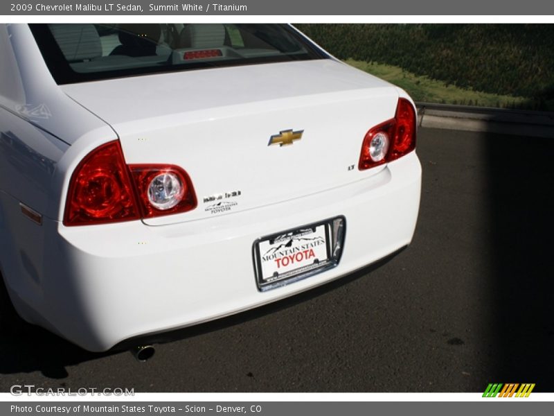 Summit White / Titanium 2009 Chevrolet Malibu LT Sedan