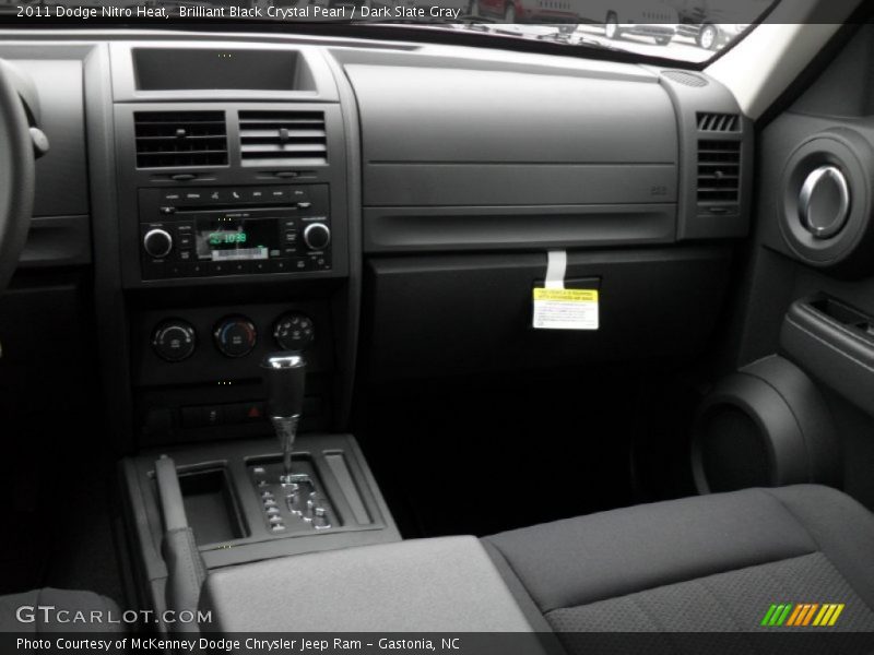 Brilliant Black Crystal Pearl / Dark Slate Gray 2011 Dodge Nitro Heat