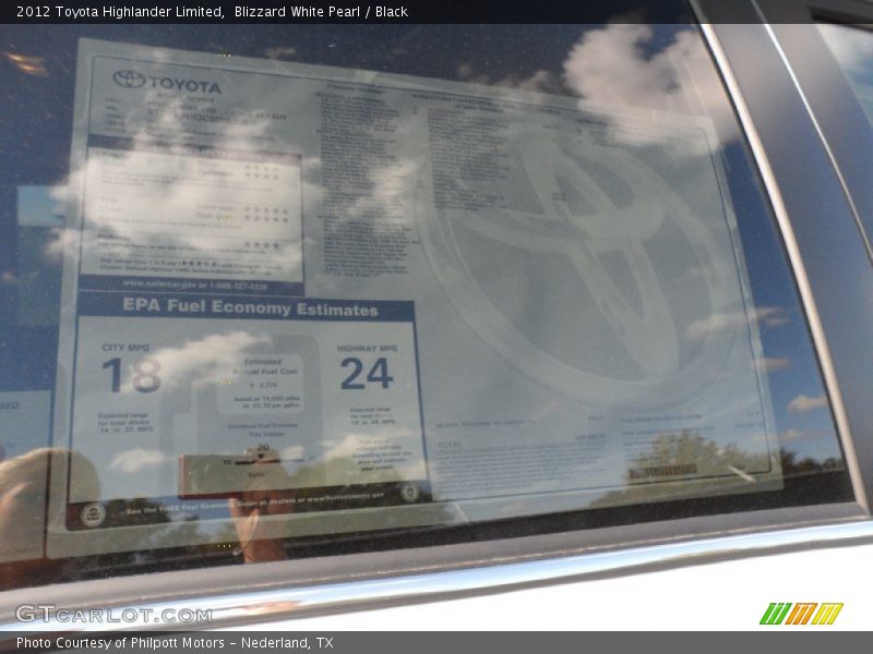 Blizzard White Pearl / Black 2012 Toyota Highlander Limited