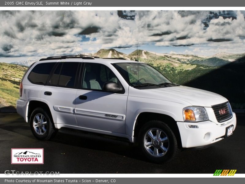 Summit White / Light Gray 2005 GMC Envoy SLE