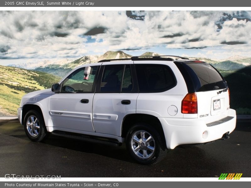 Summit White / Light Gray 2005 GMC Envoy SLE