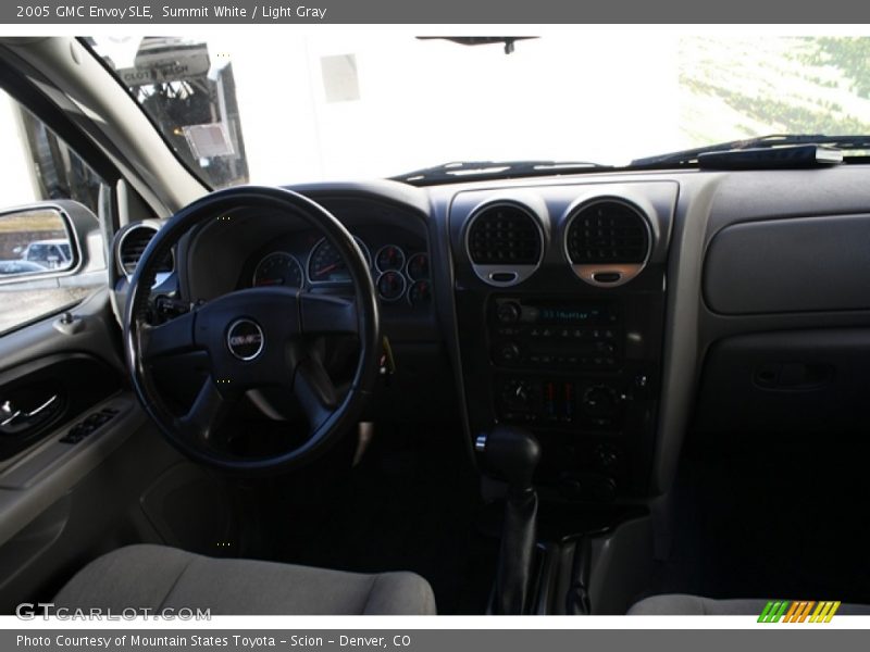Summit White / Light Gray 2005 GMC Envoy SLE
