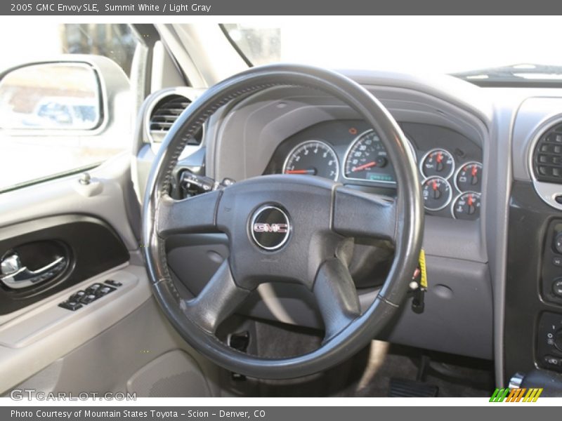 Summit White / Light Gray 2005 GMC Envoy SLE