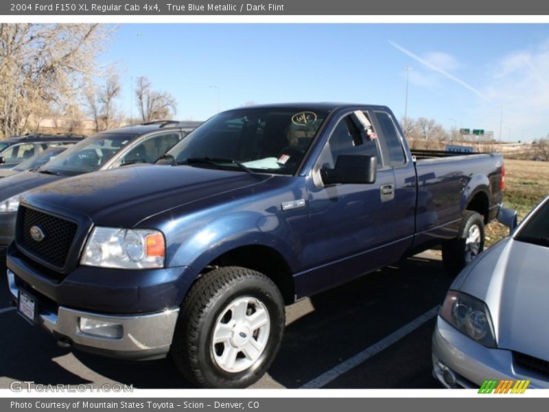 Front 3/4 View of 2004 F150 XL Regular Cab 4x4