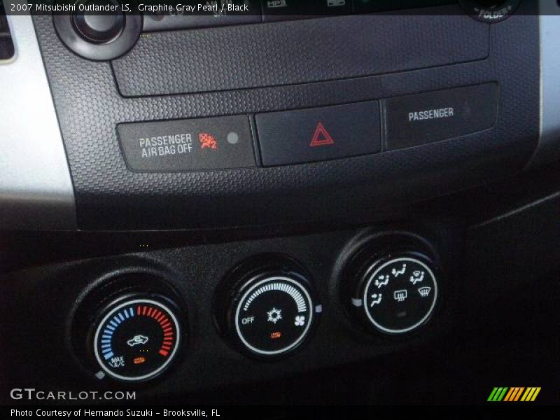 Graphite Gray Pearl / Black 2007 Mitsubishi Outlander LS
