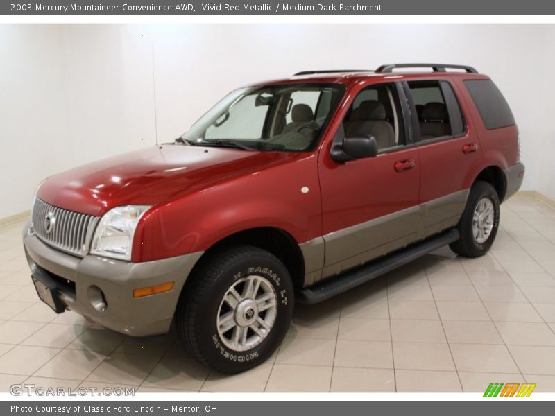 Front 3/4 View of 2003 Mountaineer Convenience AWD