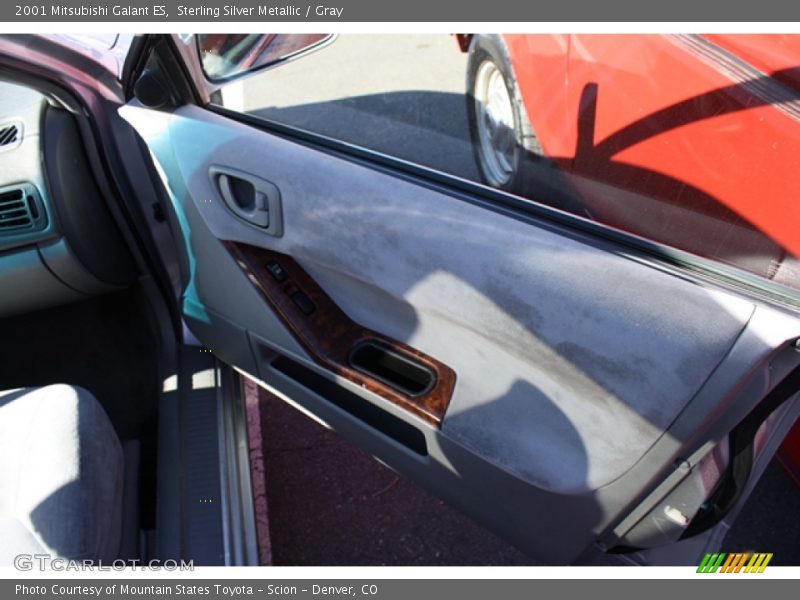 Sterling Silver Metallic / Gray 2001 Mitsubishi Galant ES