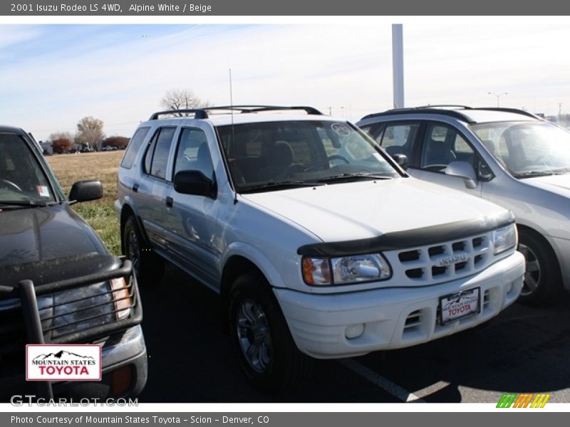 Alpine White / Beige 2001 Isuzu Rodeo LS 4WD