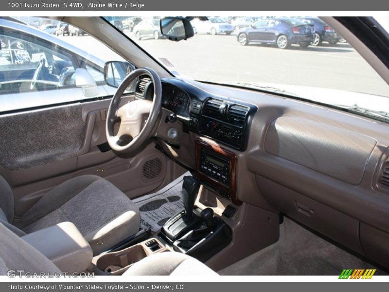 Alpine White / Beige 2001 Isuzu Rodeo LS 4WD